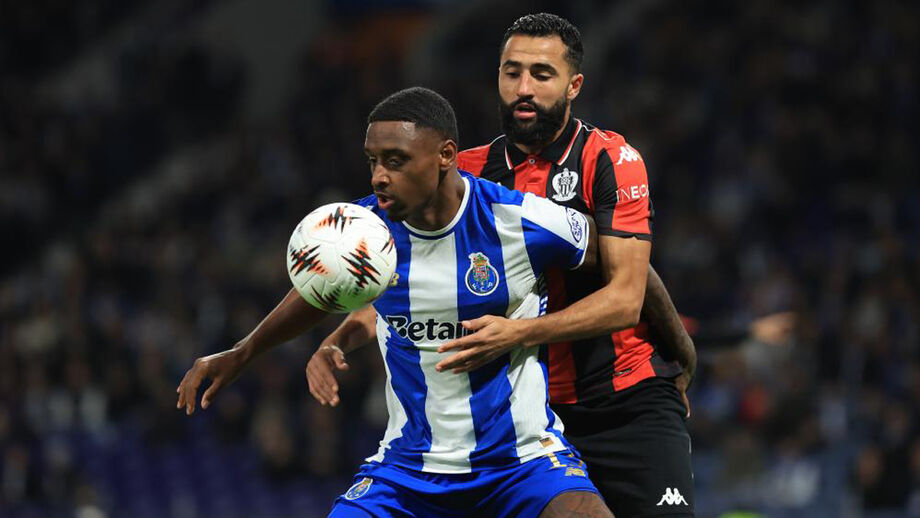 Pablo Rosario deve voltar ao meio-campo do FC Porto frente ao Estoril