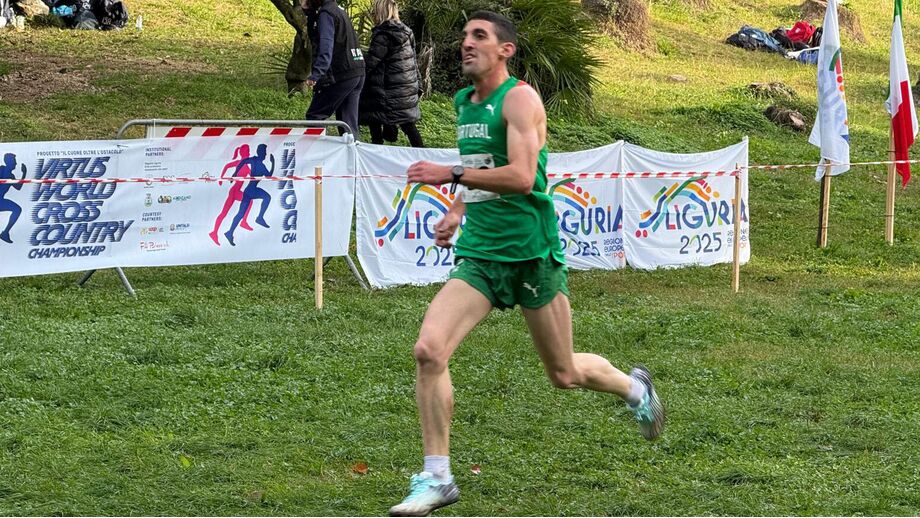 Cristiano Pinto Pereira revalida título mundial de corta-mato