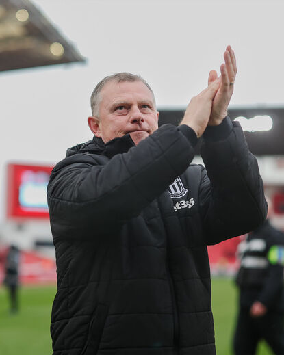 9. Mark Robins, treinador do Stoke City