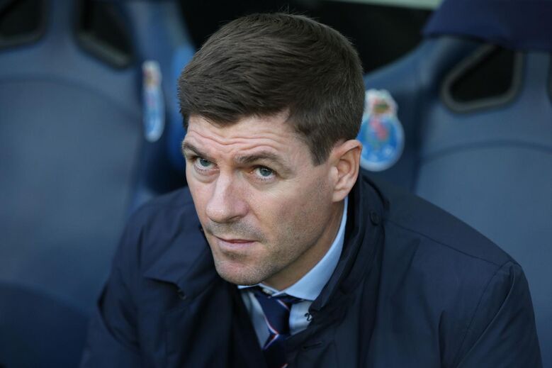 10. Steven Gerrard, atualmente sem clube após deixar o Al-Ettifaq