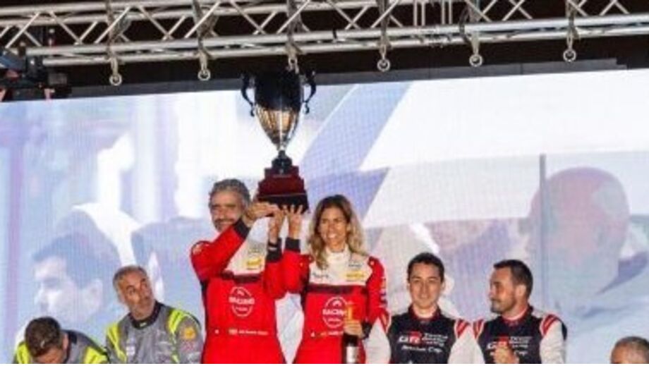 Cerimónia de pódio na Marina de Cascais