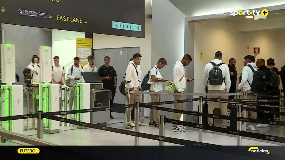 Ioannidis em dificuldades na fila para o embarque