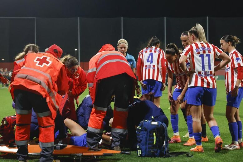 Andrea Medina, jogadora do Atlético Madrid, sofreu traumatismo cranioencefálico num jogo contra a Juventus