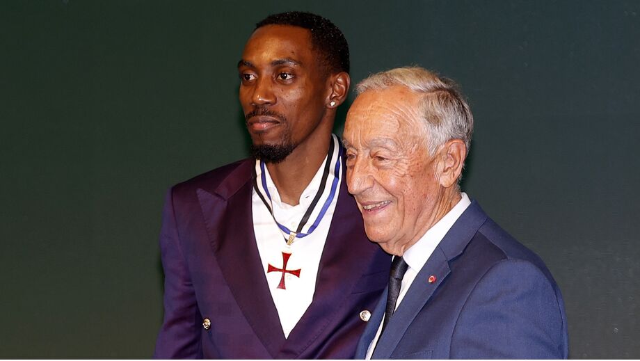 Marcelo Rebelo de Sousa condecora atletas olímpicos no Comité Olímpico de Portugal