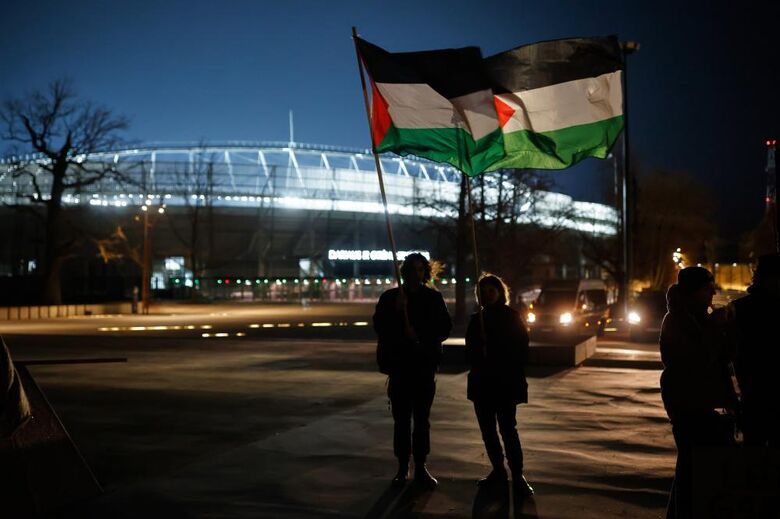 Jogo solidário no San Mamés colocou frente a frente a seleção do País Basco e da Palestina