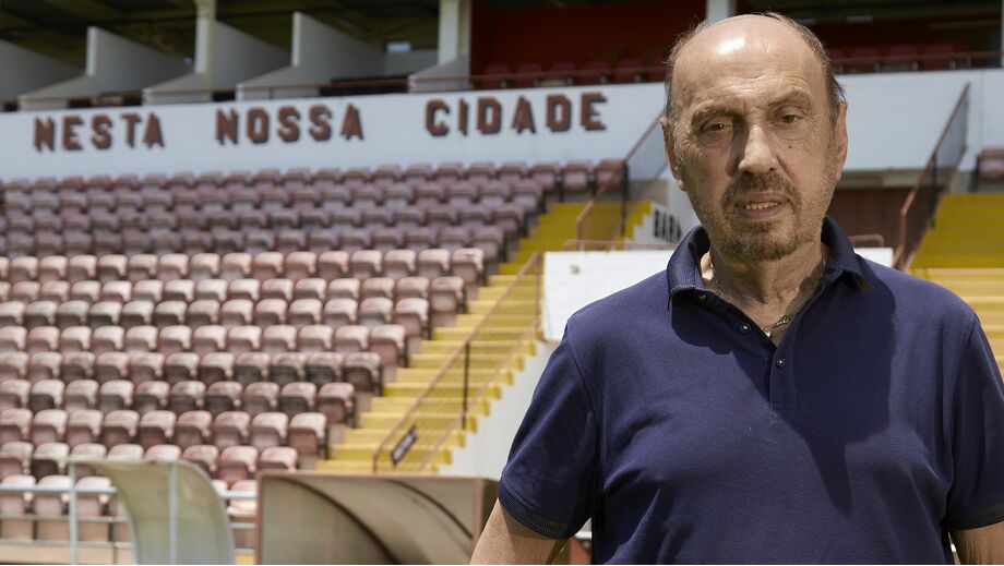 Manuel Cajuda lança livro sobre a sua carreira de treinador em Olhão