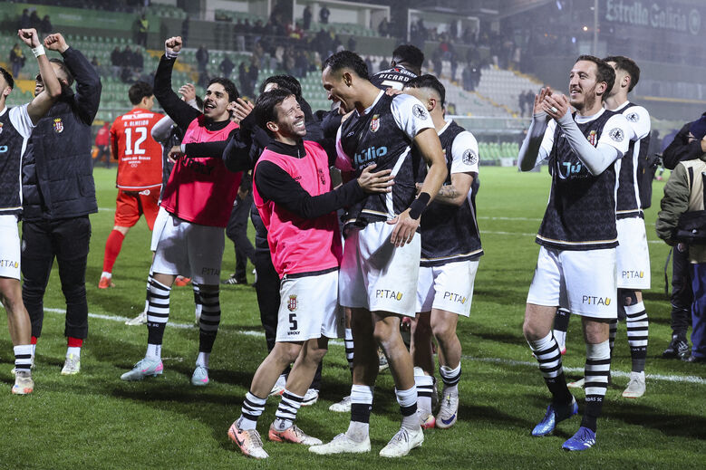 Jogadores do Caldas festejam continuidade na Taça de Portugal