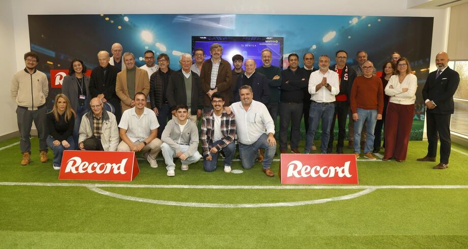 O Ajax-Benfica no Estádio Record