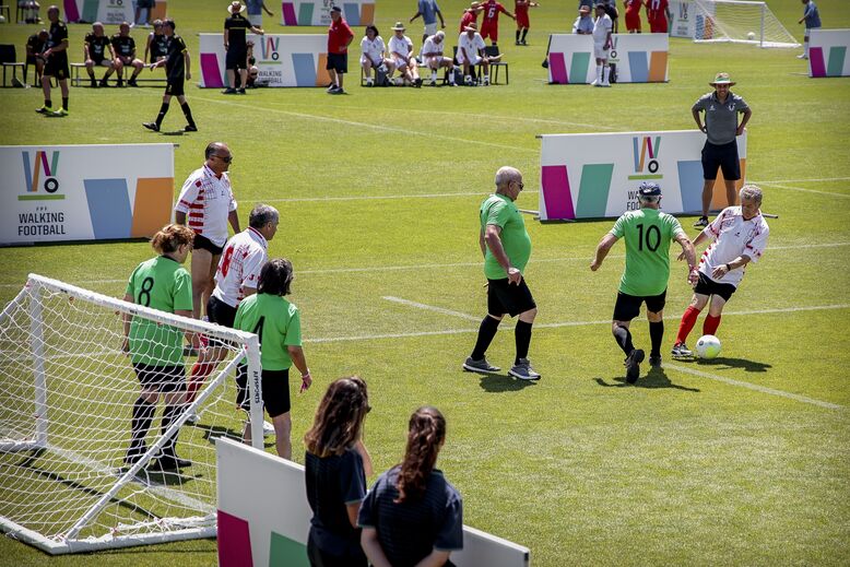 Imagem de um jogo de Walking Football