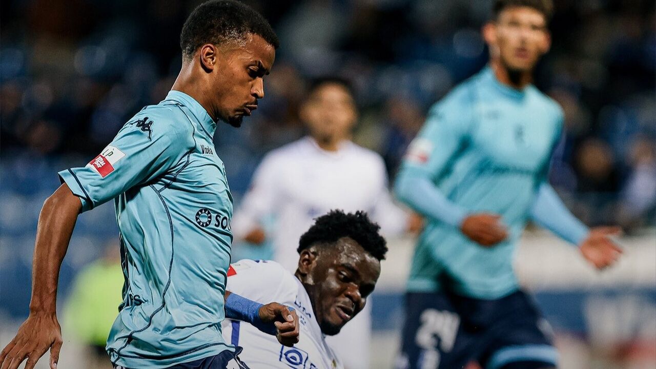 Vizela e Feirense empatam a uma bola