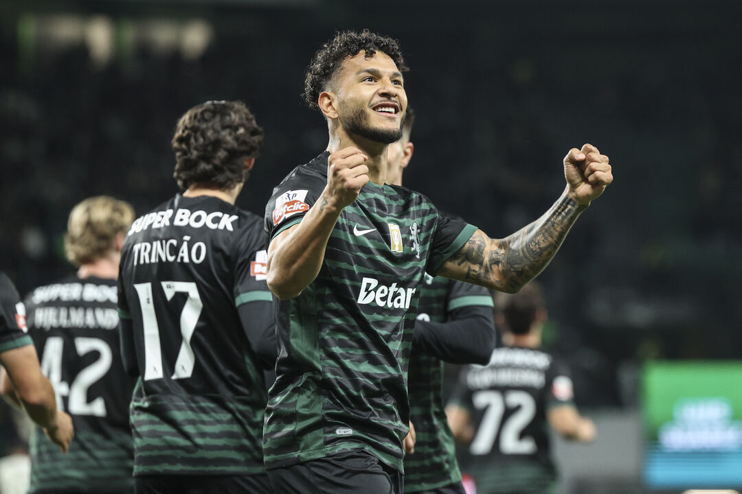 Luis Suárez tem 12 golos na época, nove deles no campeonato