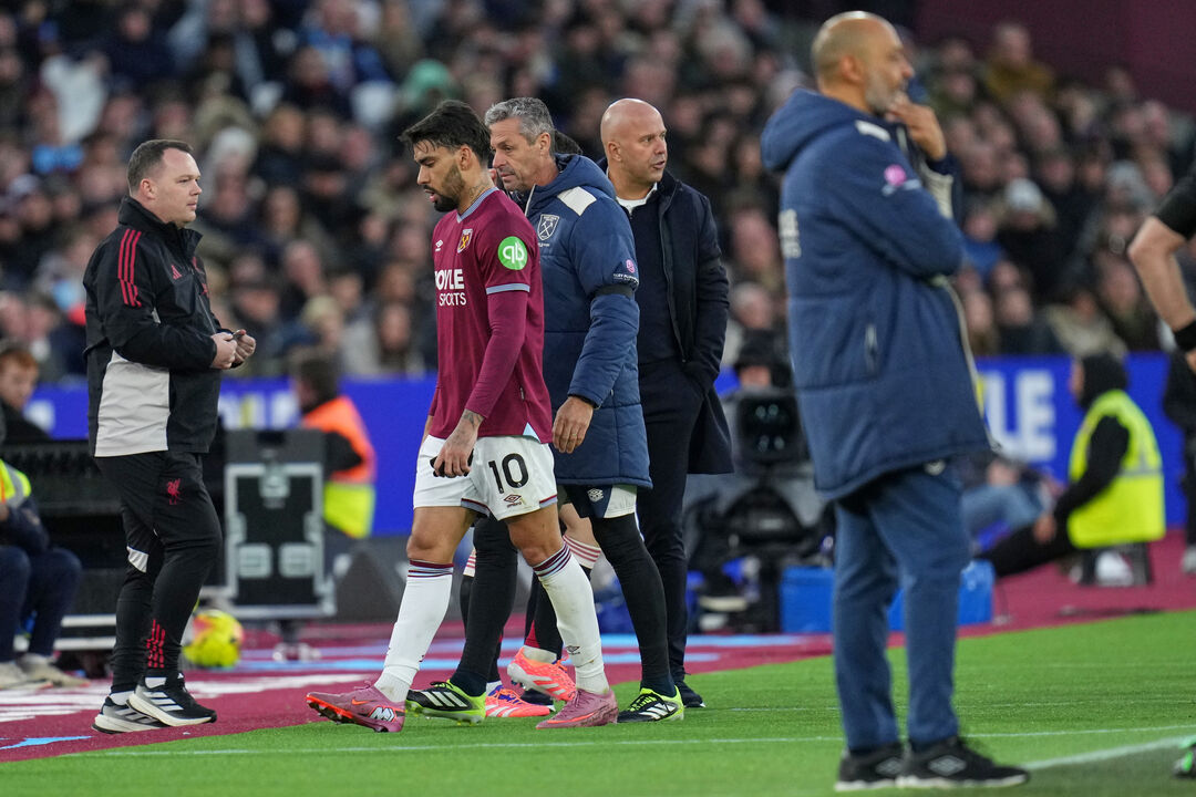 Lucas Paquetá (West Ham) foi expulso frente ao West Ham