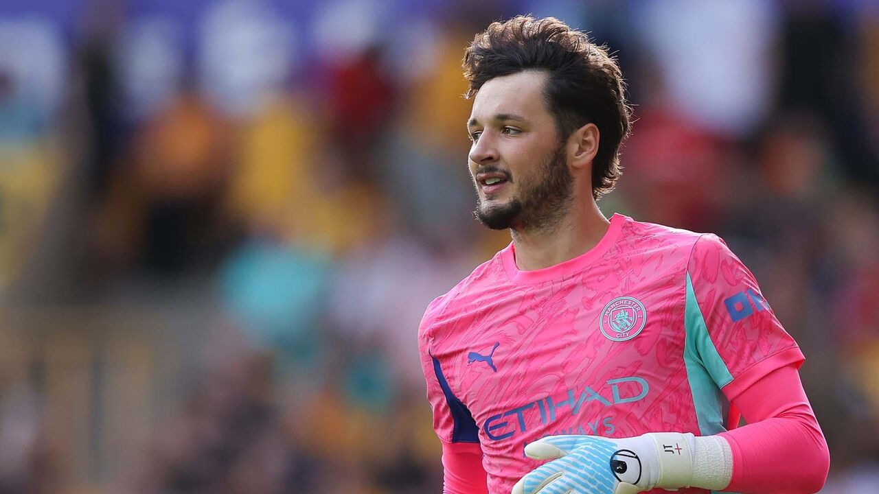 James Trafford pondera saída para o Wolverhampton em busca de mais tempo de jogo