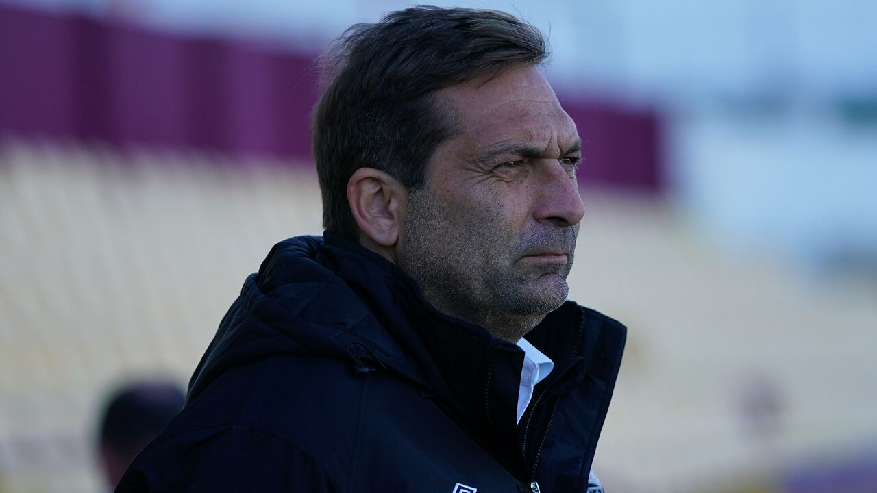 Luís Tralhão comanda o Torreense na luta pelo título da Liga Revelação