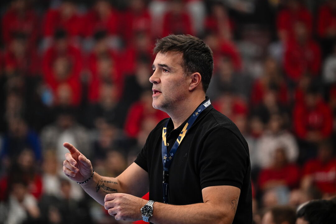 Ricardo Costa critica arbitragem após derrota do Sporting com Veszprém