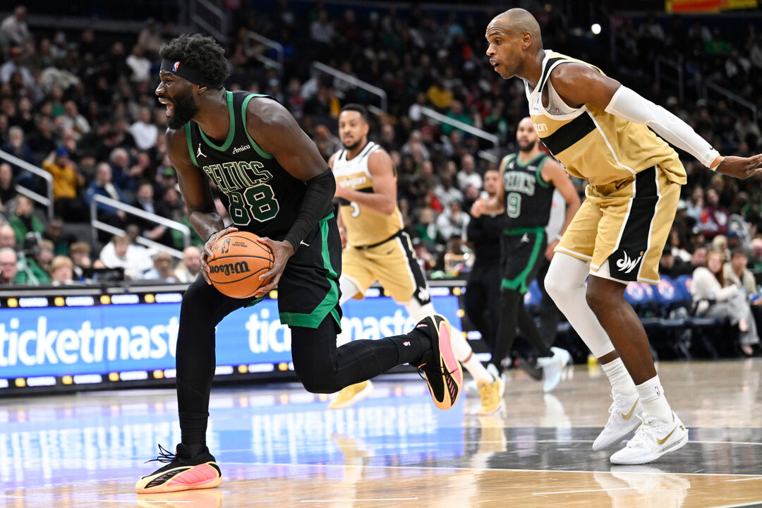 Neemias Queta em ação frente aos Washington Wizards 