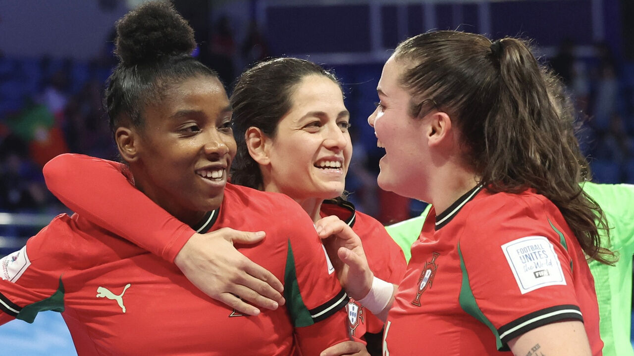 Jogadoras portuguesas festejam frente à Argentina