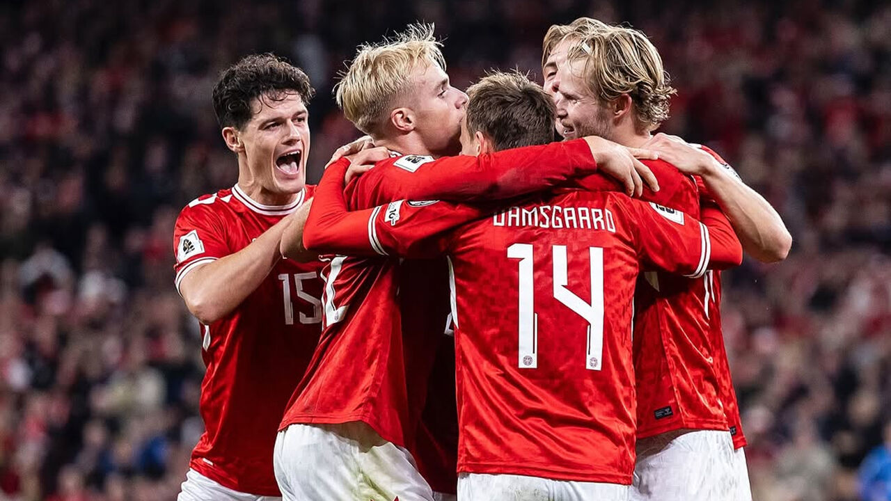 Froholdt e Hjulmand jogam juntos na seleção dinamarquesa