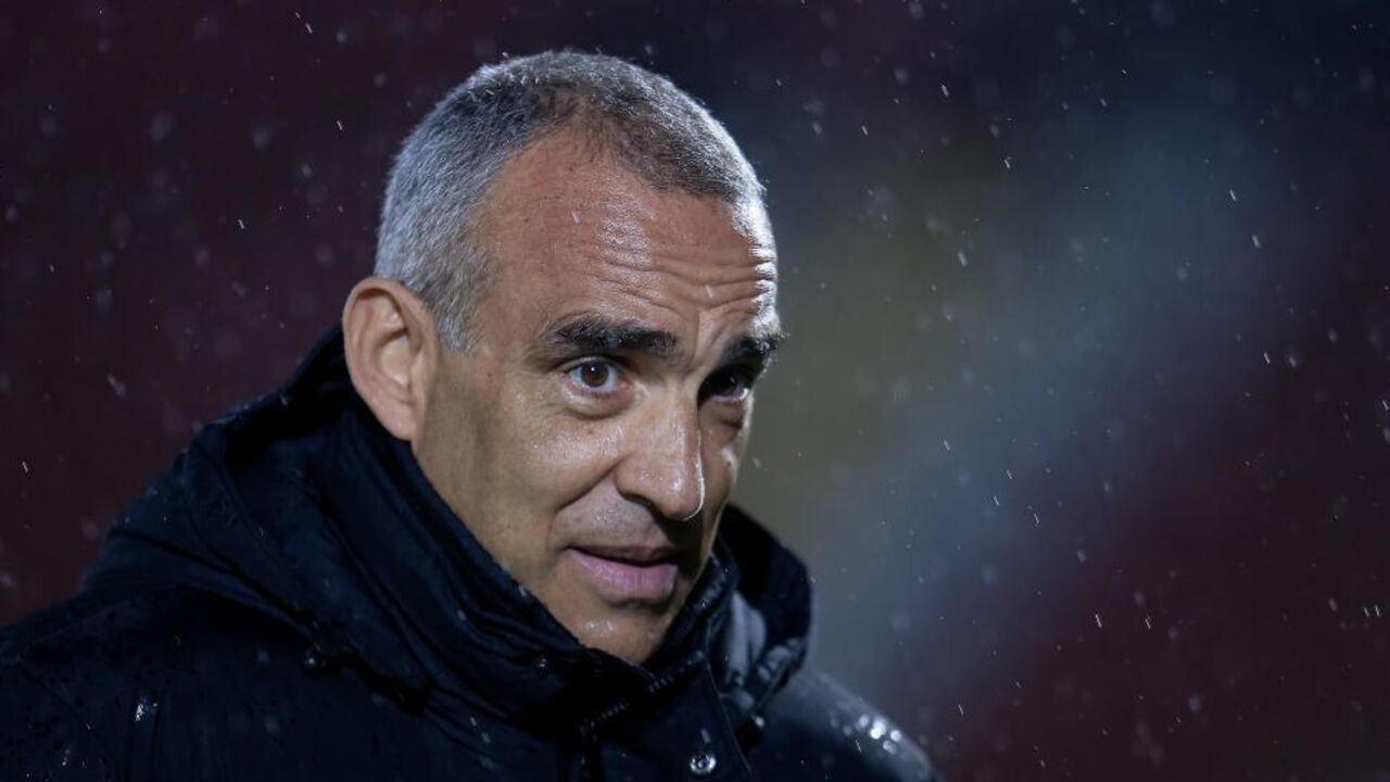 João Pedro Sousa desanimado após derrota da equipa