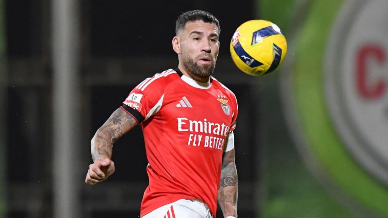 Jogador do Benfica em campo, confiança mantida