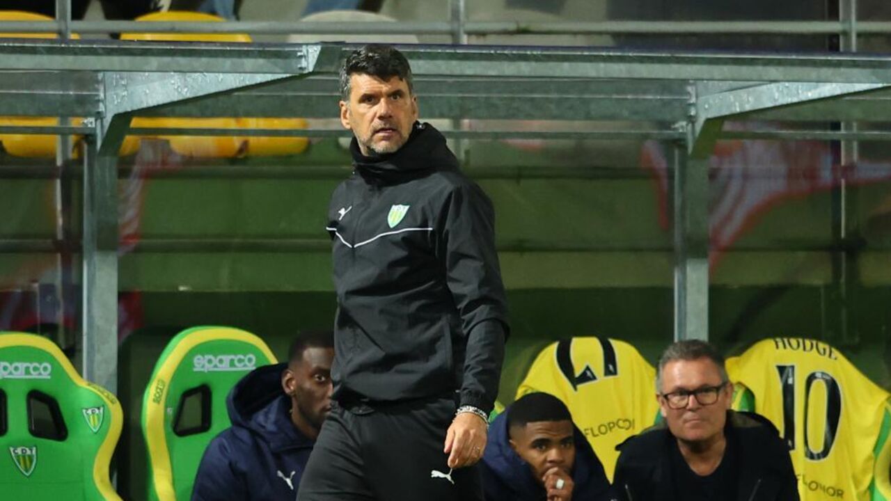 Cristiano Bacci lamenta golos sofridos em jogo do Tondela contra o FC Porto