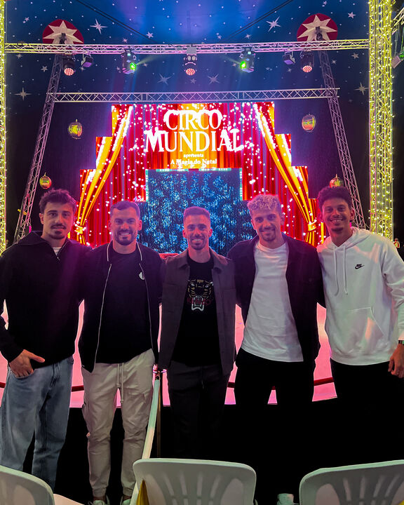 Tabuaço, P. Henrique, C. Daniel, Romain e J. Almeida no circo