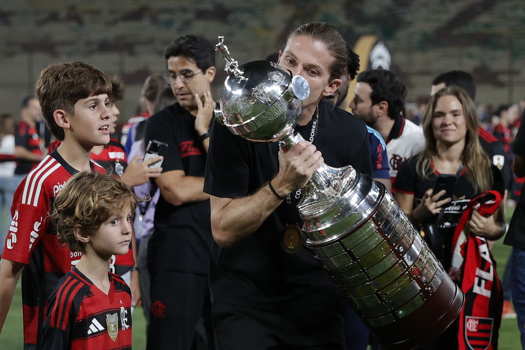 Filipe Luís a conquistar a Taça Libertadores
