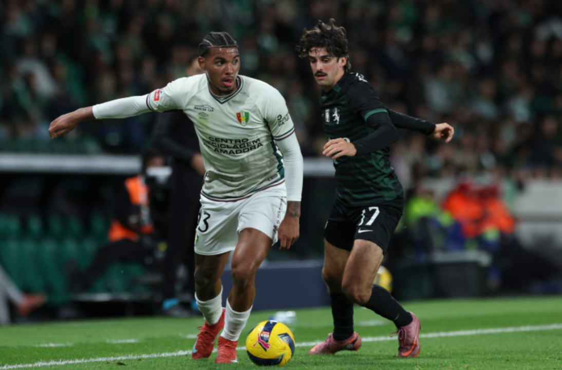 Otávio renova contrato com o Estrela Amadora até 2029