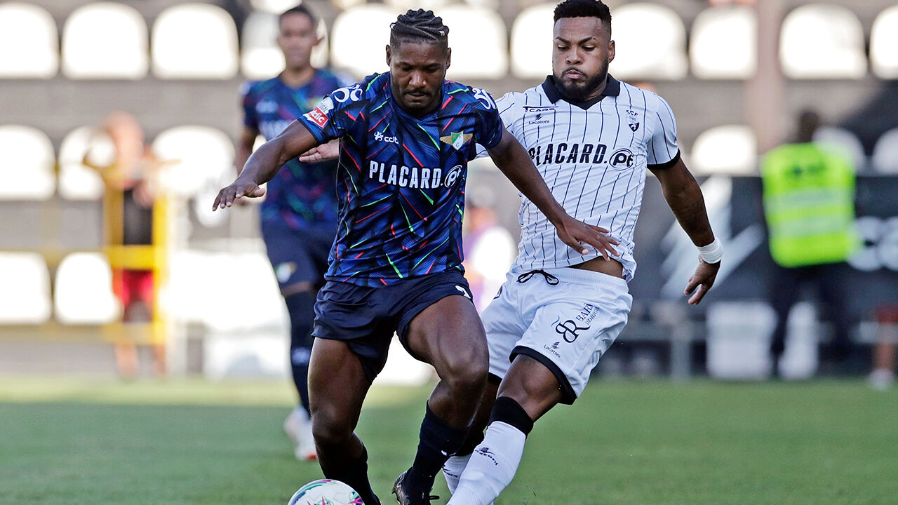 Fabiano Souza joga futebol no Brasil