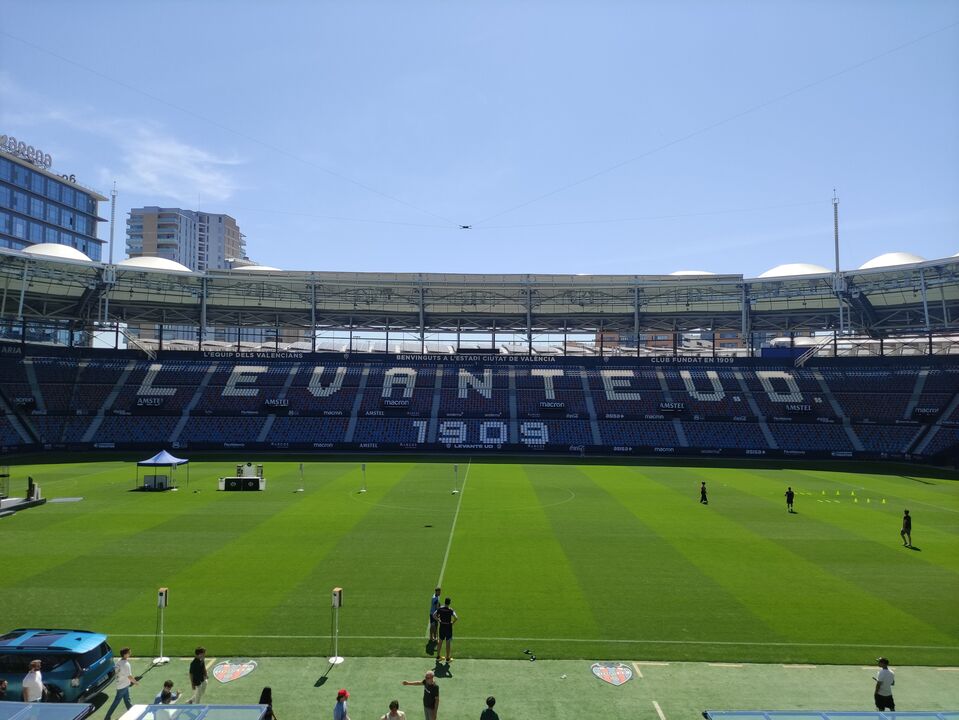 Estádio Cidade de Valência vai ser a casa da Ucrânia