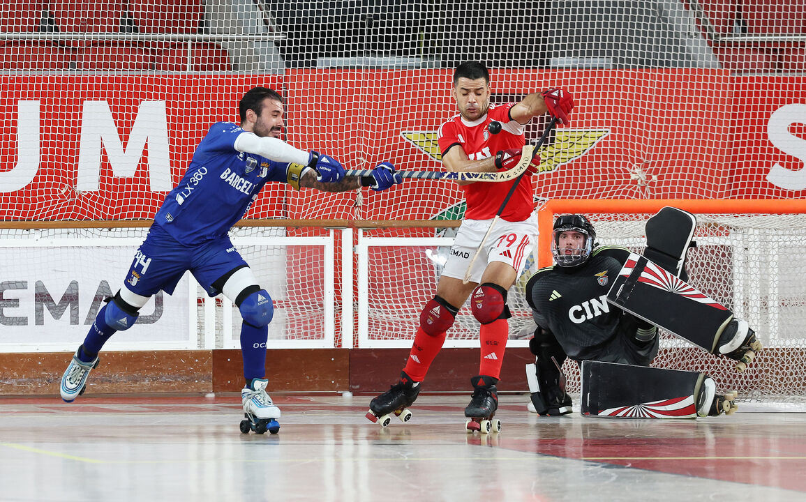 Jogo de hóquei em patins com jogadores do Barcelos e Benfica