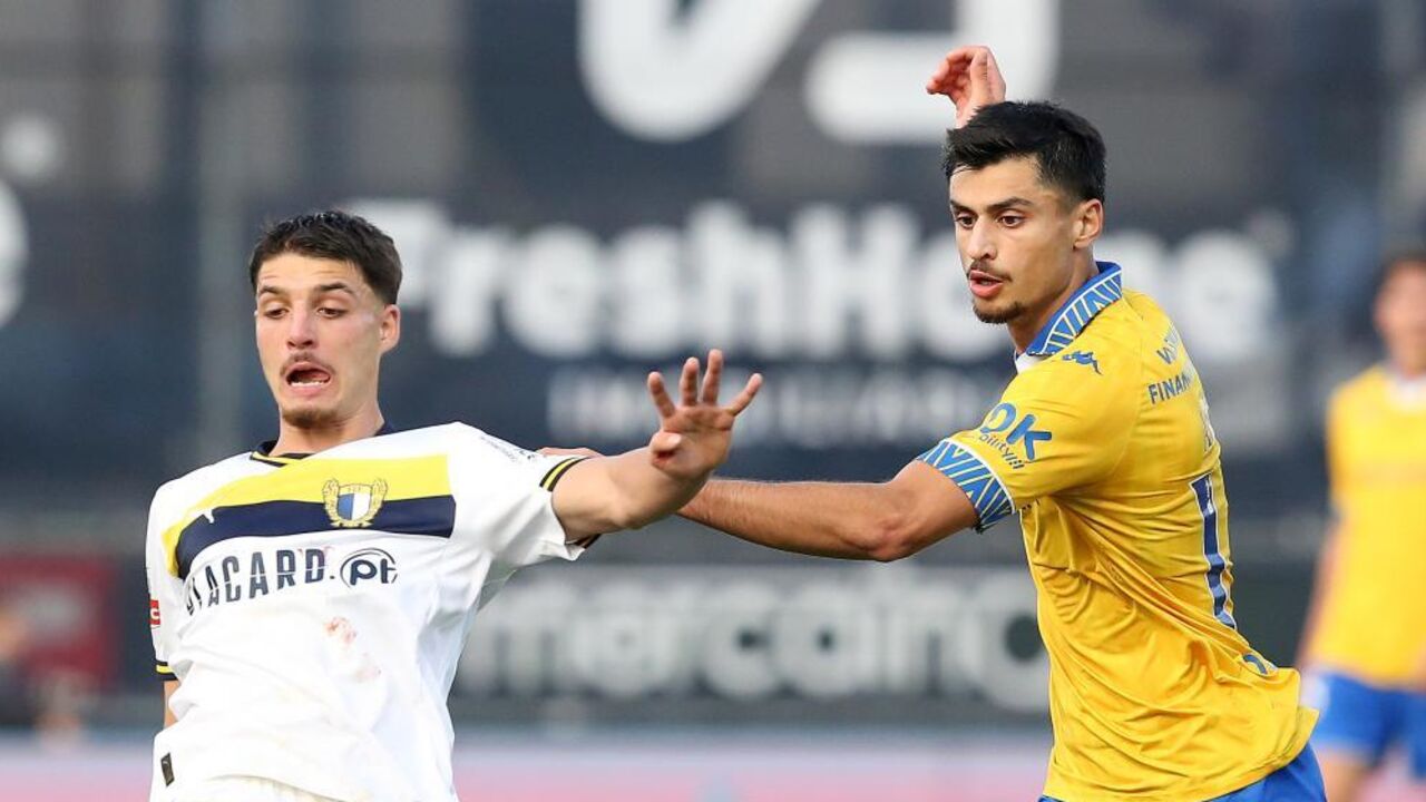 André Lacximicant lamenta a má entrada do Estoril no jogo contra o Famalicão.
