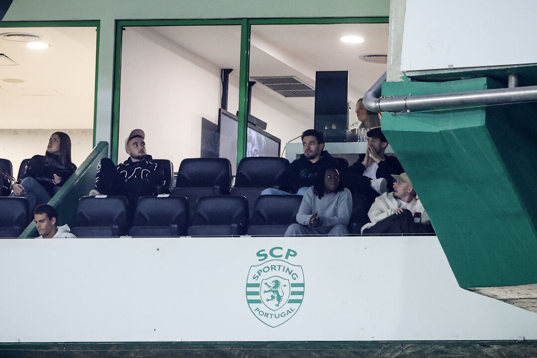 Quenda assistiu ao Sporting-AVS SAD no camarote reservado aos jogadores e famílias