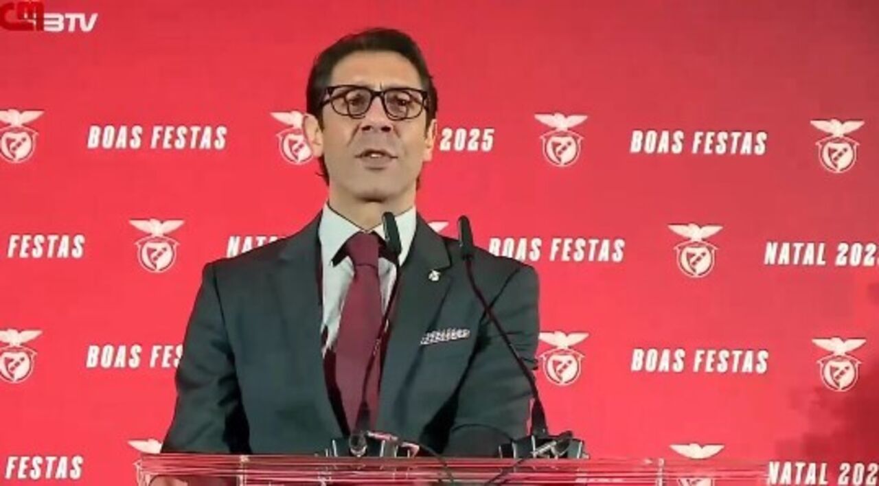 Rui Costa: «As minhas desculpas pelo atraso. Estive lá fora a ver mais um escândalo do futebol português»