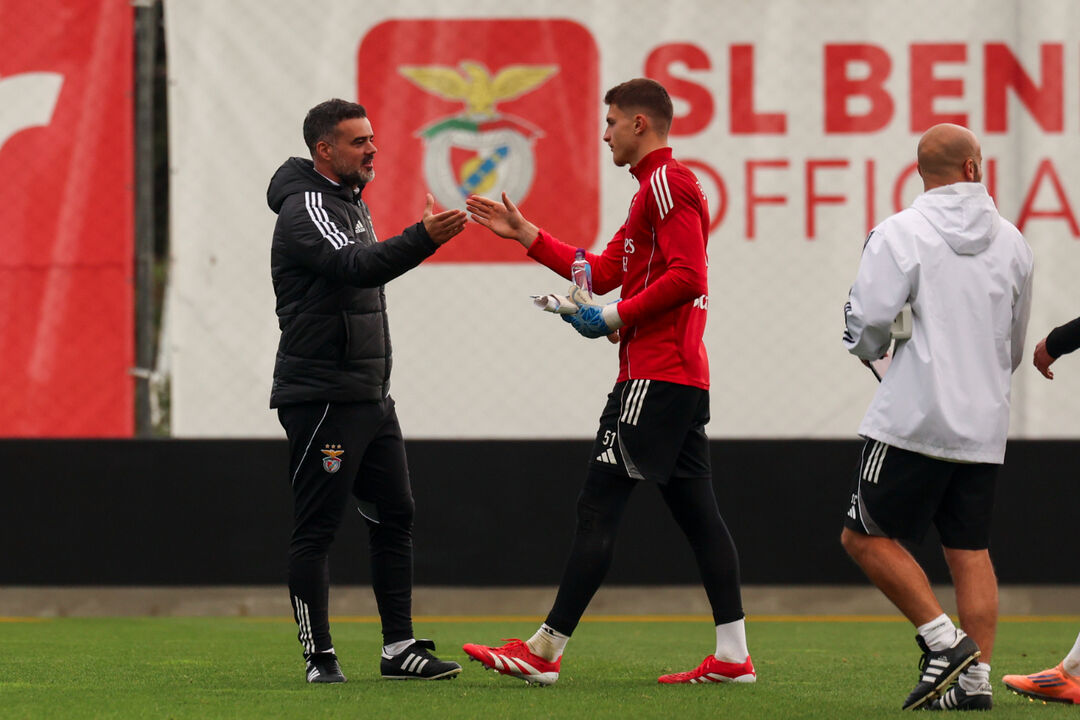 Arnas Voitinovicius participou no treino