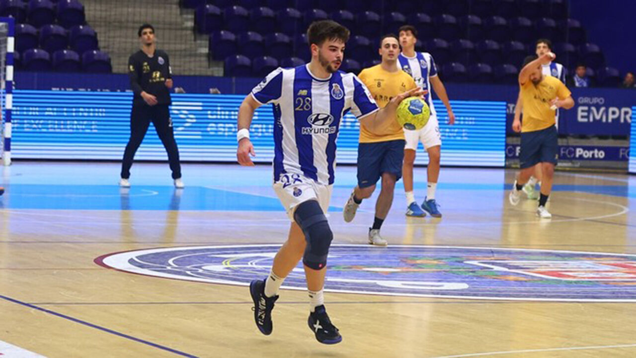 FC Porto vence Camões e avança na Taça de Portugal. Luís Ferreira marca 21 golos.
