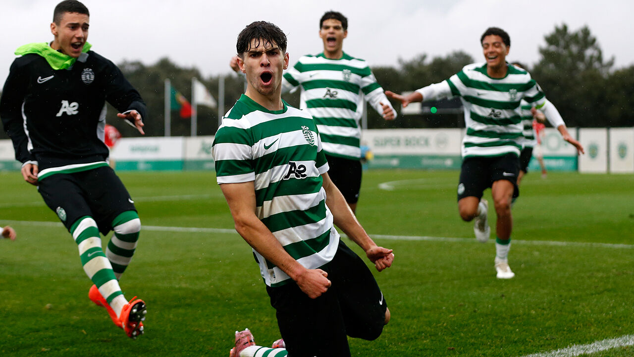 Martim Ribeiro deu a vitória ao Sporting aos 90’+4 
