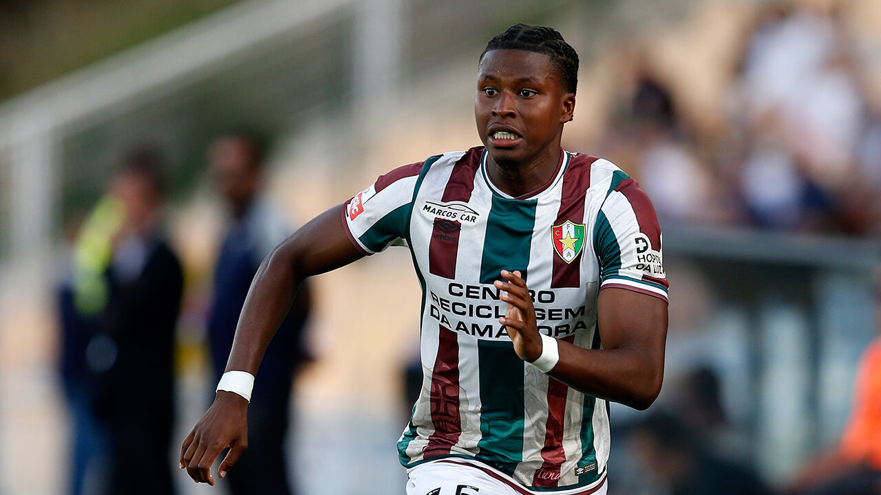 Lopes Cabral negoceia transferência para o Benfica