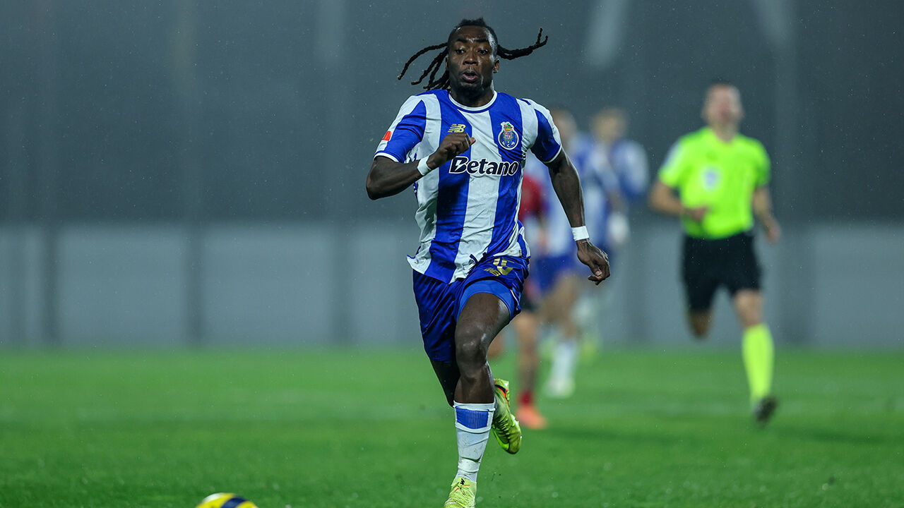 Karamoh convocado para jogo em Alverca após passagem pelo FC Porto B.
