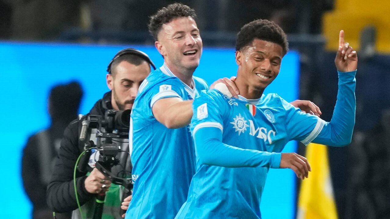 Neres festeja golo na final da Supertaça de Itália