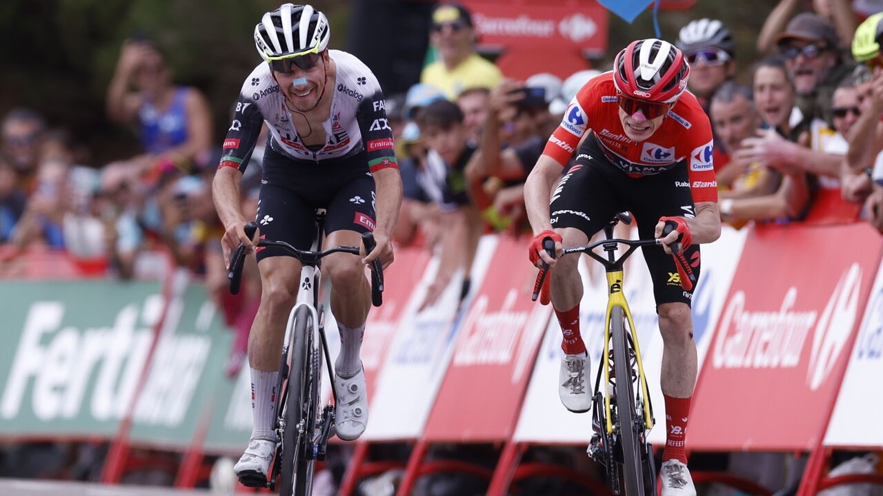 João Almeida e Jonas Vingegaard competem no Anglirú