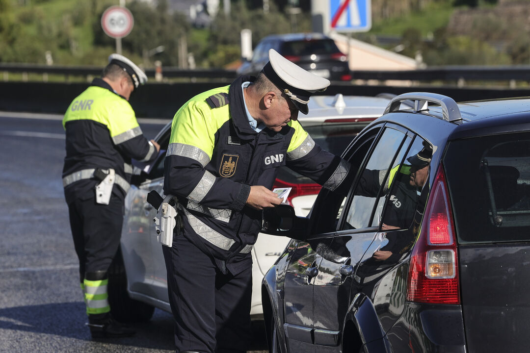 Militares da GNR em ação de fiscalização