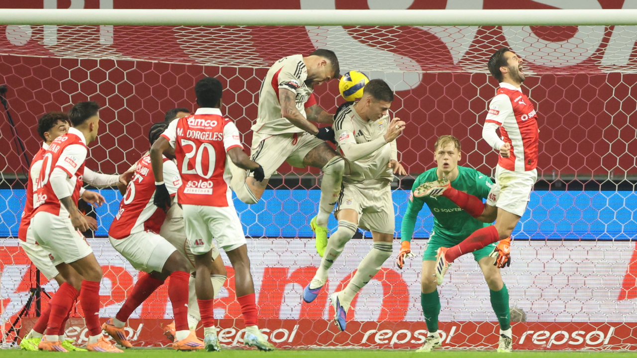 O momento do golo de Otamendi no Sp. Braga-Benfica