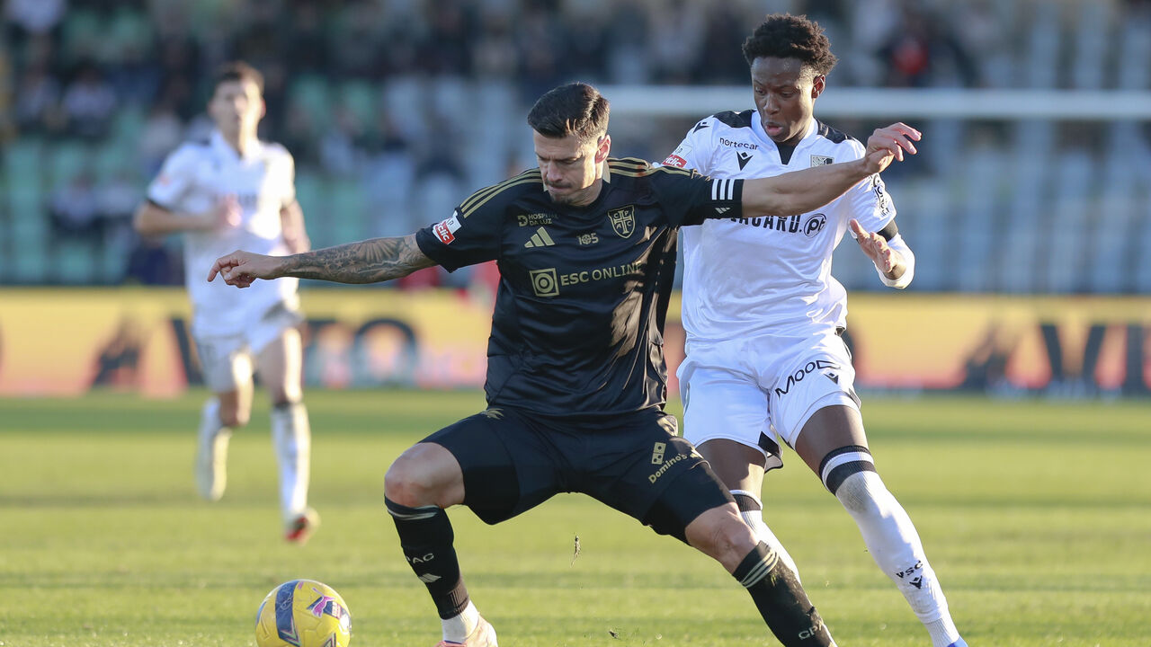 José Fonte com Camara logo atrás