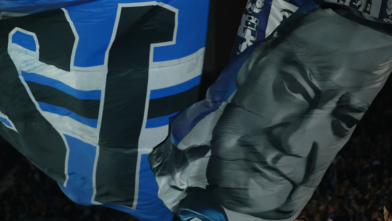 Homenagem a Pinto da Costa durante o jogo com o AVS