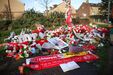 As homenagens dos adeptos de Liverpool e Wolverhampton em Anfield