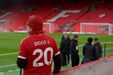 As homenagens dos adeptos de Liverpool e Wolverhampton em Anfield