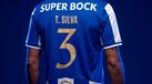 Thiago Silva veste a camisola 3 do FC Porto