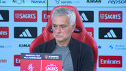 «Manda no jogo, faz as faltas que quer, puxa adversários...»: Mourinho e o "jogador intocável" do Sporting