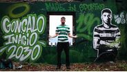 Com direito a graffiti e tudo: as imagens da sessão fotográfica de Gonçalo Inácio após renovar com o Sporting